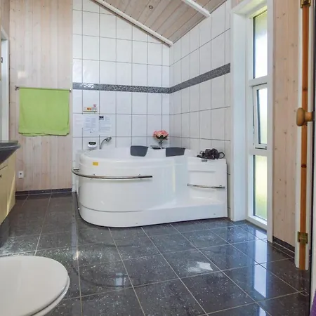 Holiday Home Sortbaervej Tarm II Casa de Férias