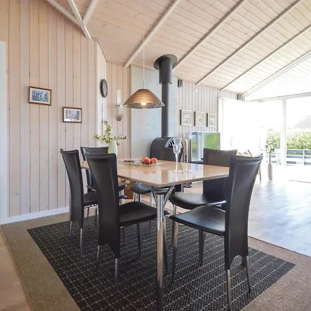 Casa de Férias Holiday Home Sortbaervej Tarm II